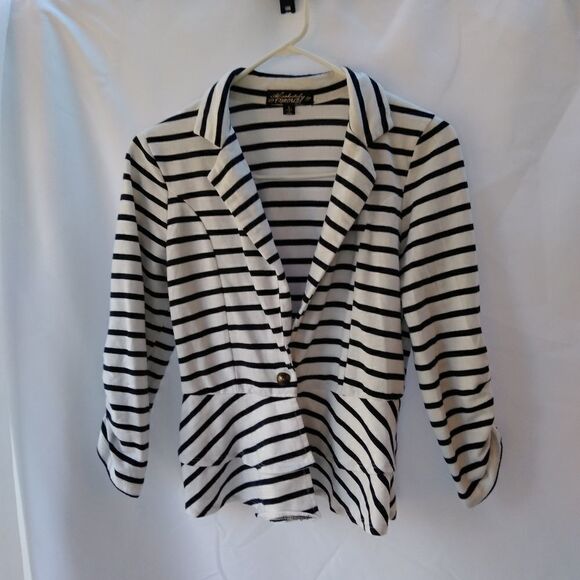 Absolutely Famous blazer  - Picture 1 of 5